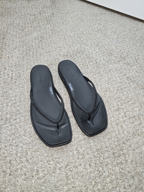 CROCS Shoes - Crocs Black Flip Flop Sandals Size 9